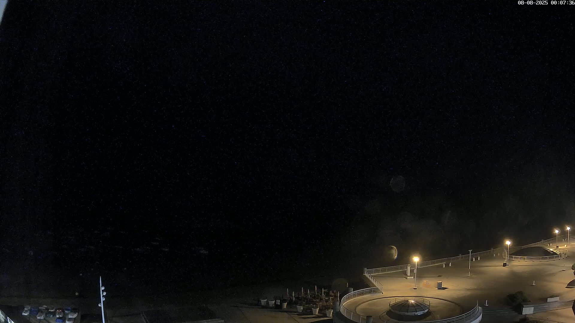 Trégastel, Plage du Coz - Pors Beach Live Cam - Lannion, Côtes-d'Armor, Bretagne, France