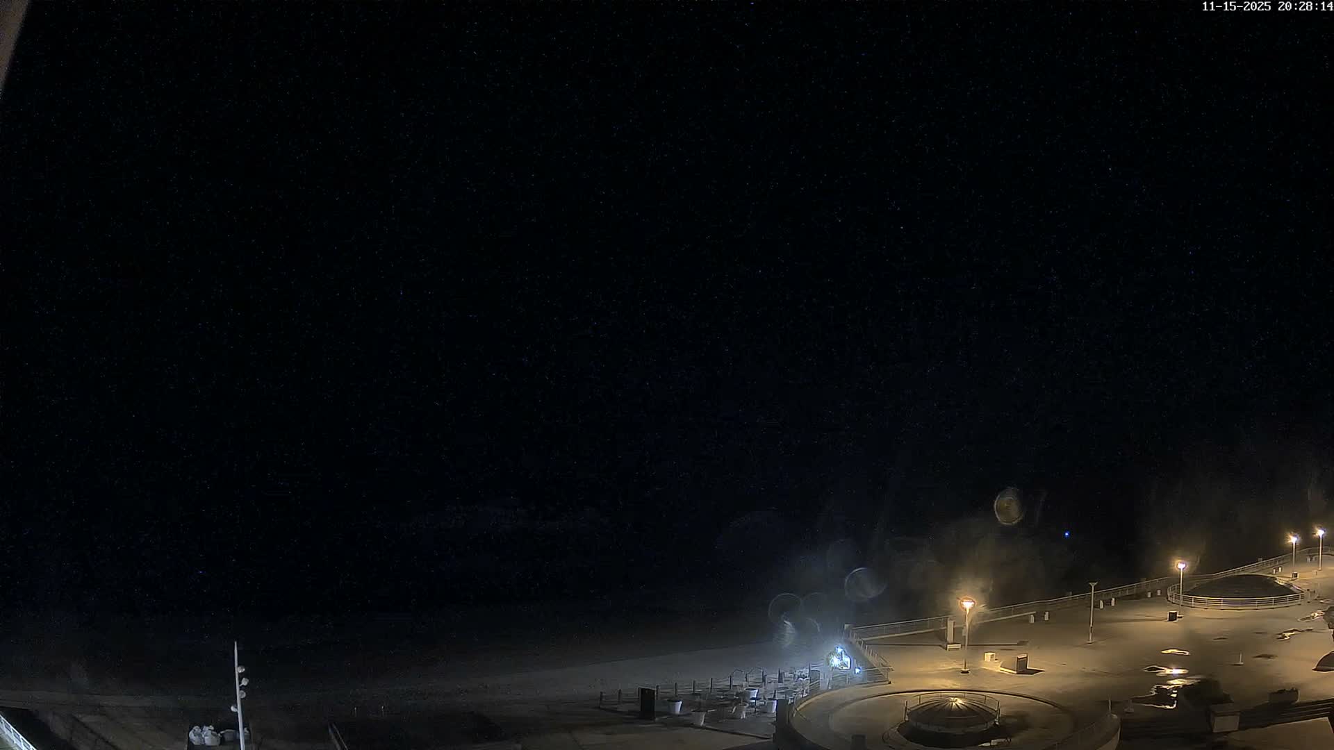 Trégastel, Plage du Coz - Pors Beach Live Cam - Lannion, Côtes-d'Armor, Bretagne, France