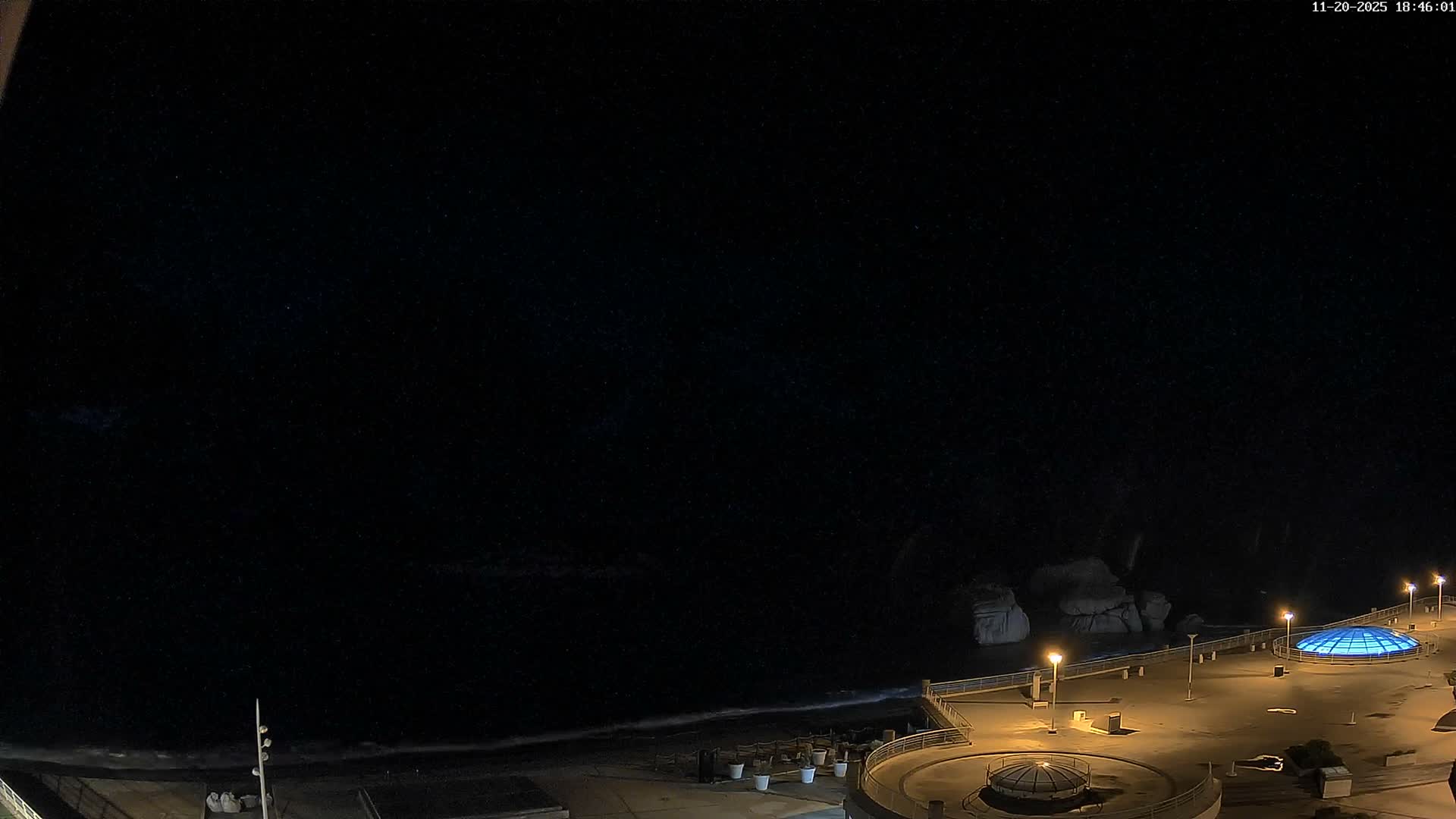 Trégastel, Plage du Coz - Pors Beach Live Cam - Lannion, Côtes-d'Armor, Bretagne, France