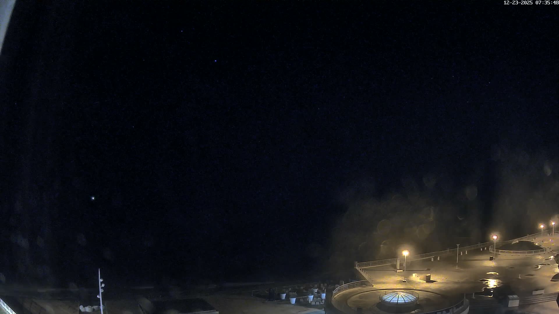 Trégastel, Plage du Coz - Pors Beach Live Cam - Lannion, Côtes-d'Armor, Bretagne, France