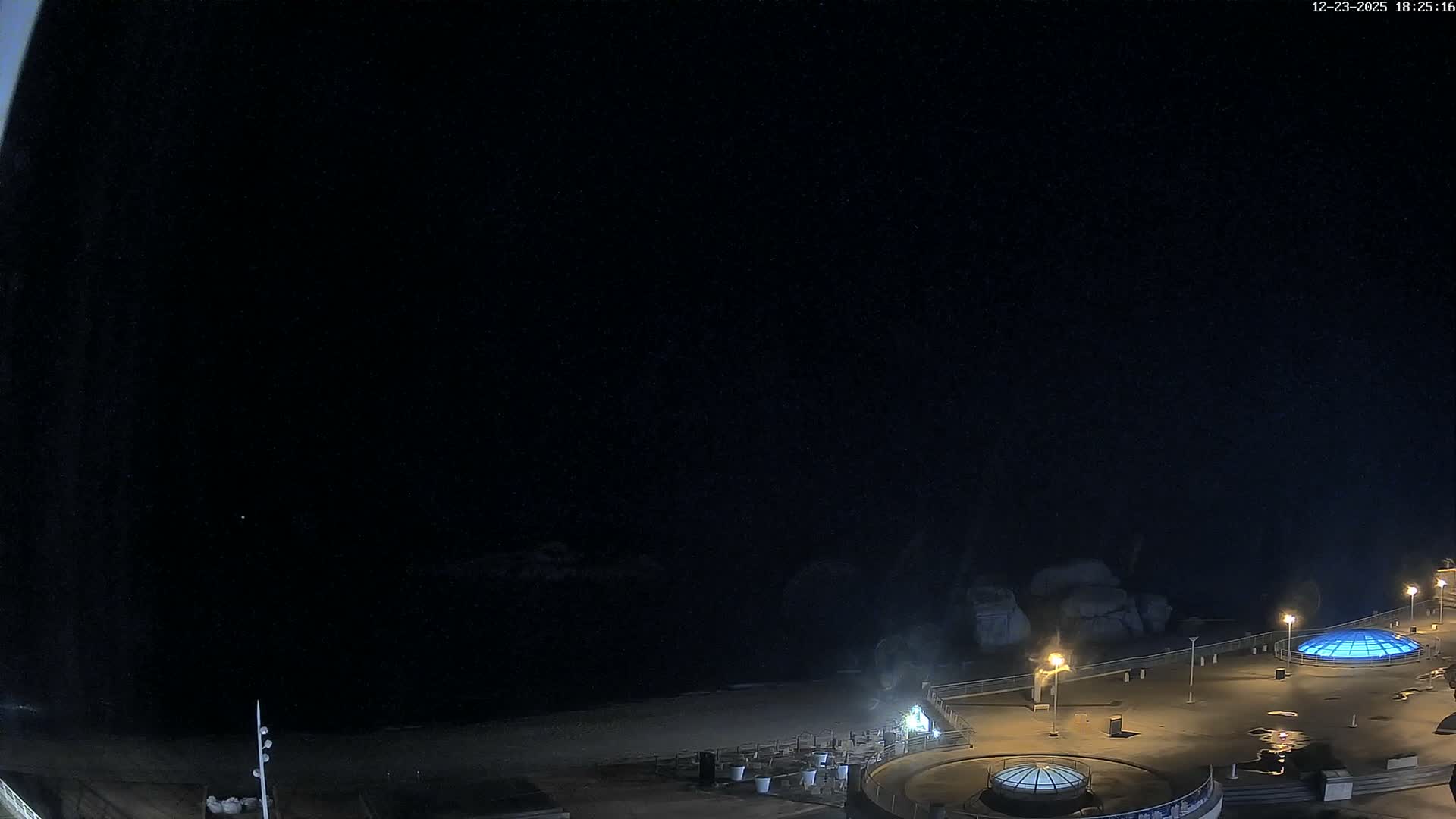 Trégastel, Plage du Coz - Pors Beach Live Cam - Lannion, Côtes-d'Armor, Bretagne, France