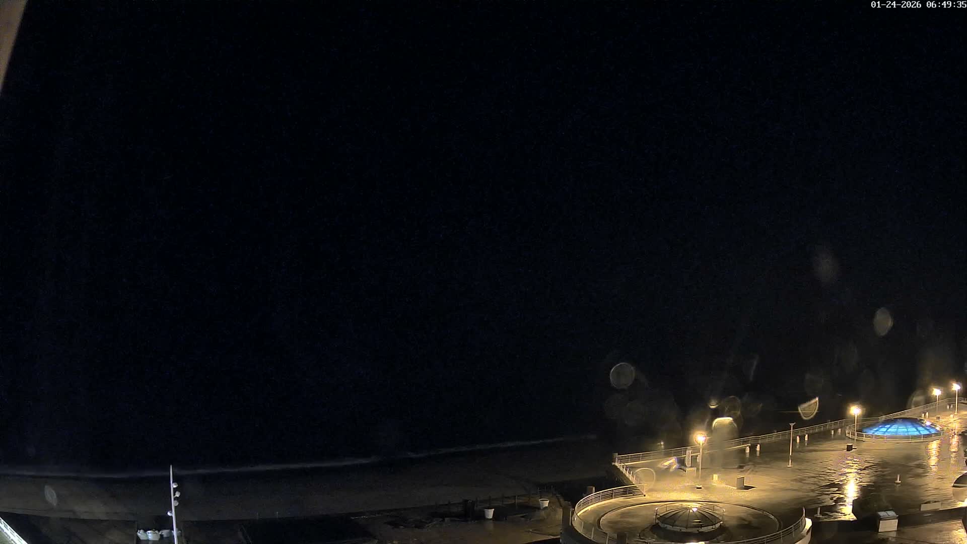 Trégastel, Plage du Coz - Pors Beach Live Cam - Lannion, Côtes-d'Armor, Bretagne, France