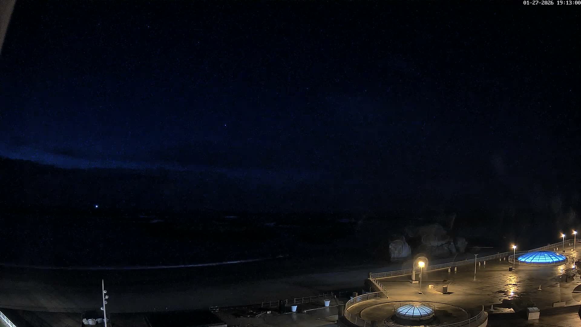 Trégastel, Plage du Coz - Pors Beach Live Cam - Lannion, Côtes-d'Armor, Bretagne, France
