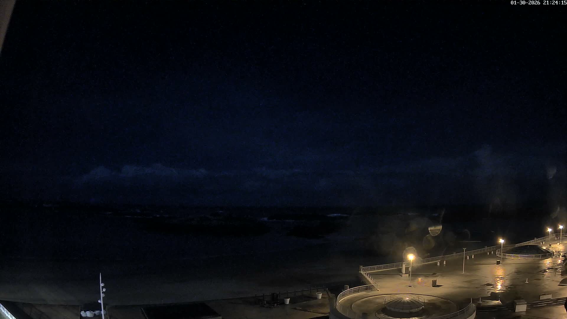 Trégastel, Plage du Coz - Pors Beach Live Cam - Lannion, Côtes-d'Armor, Bretagne, France