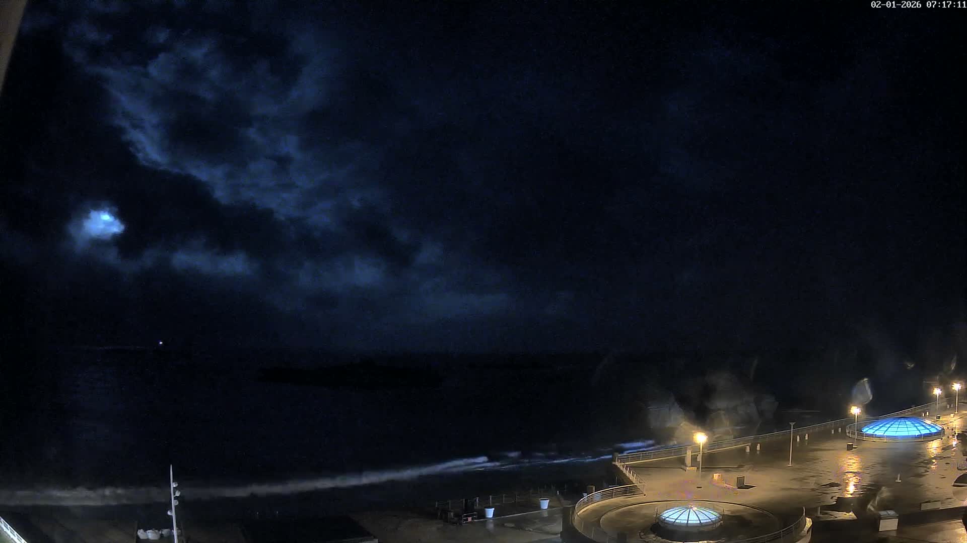 Trégastel, Plage du Coz - Pors Beach Live Cam - Lannion, Côtes-d'Armor, Bretagne, France