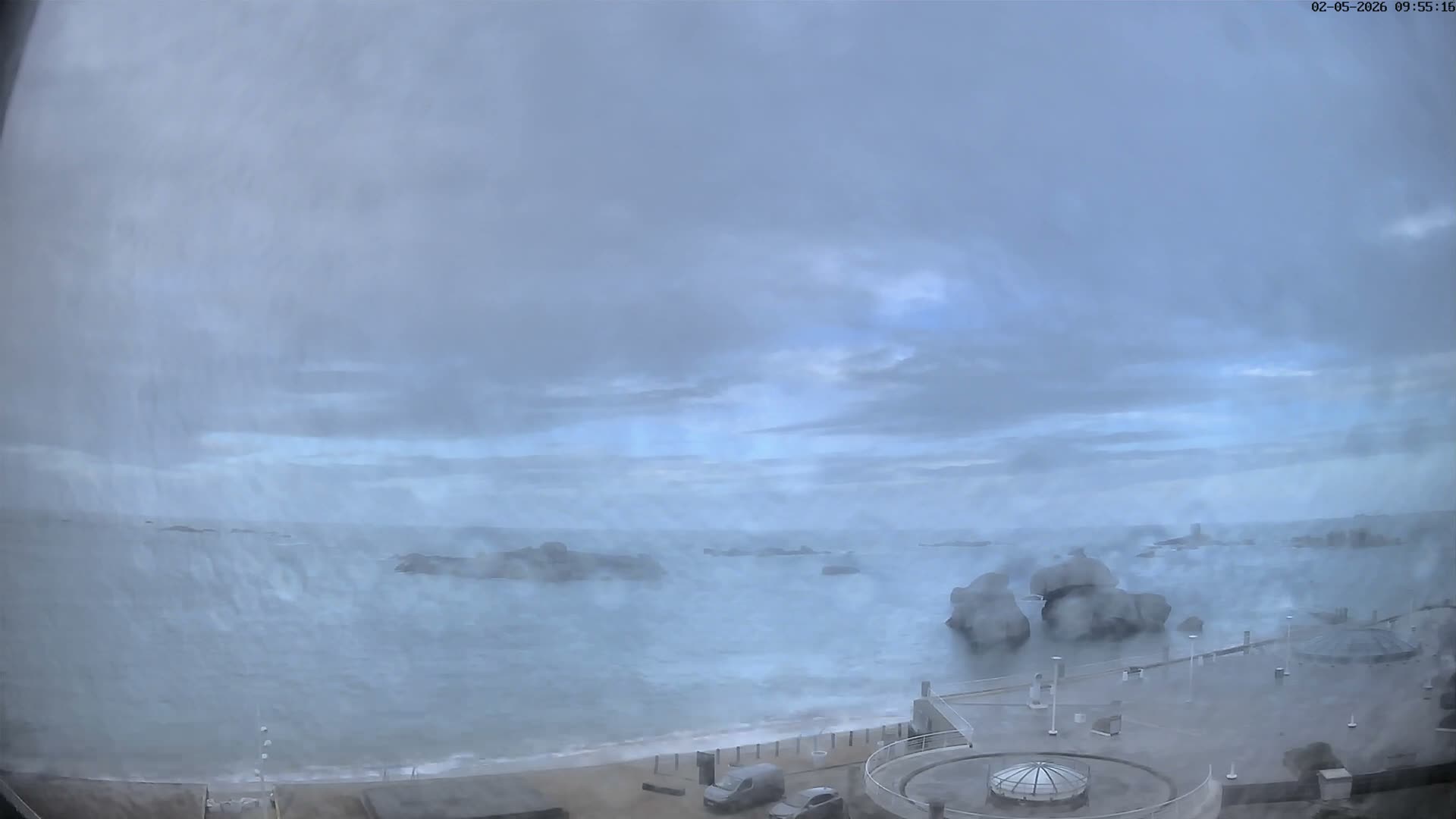 Trégastel, Plage du Coz - Pors Beach Live Cam - Lannion, Côtes-d'Armor, Bretagne, France