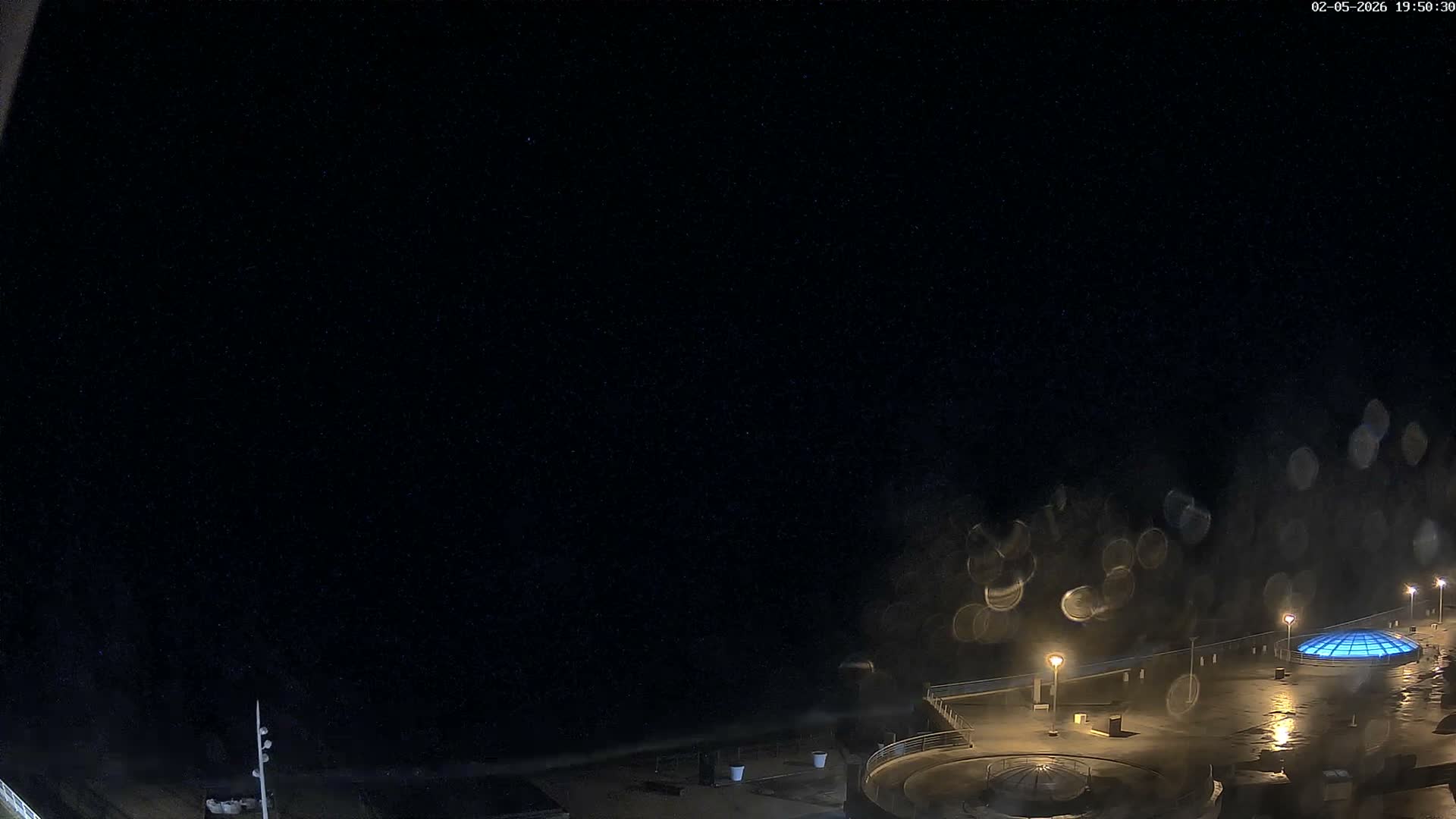Trégastel, Plage du Coz - Pors Beach Live Cam - Lannion, Côtes-d'Armor, Bretagne, France