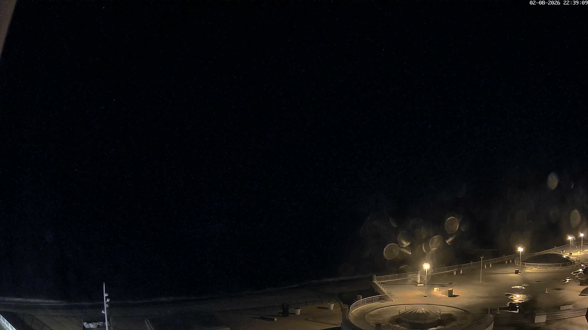 Trégastel, Plage du Coz - Pors Beach Live Cam - Lannion, Côtes-d'Armor, Bretagne, France