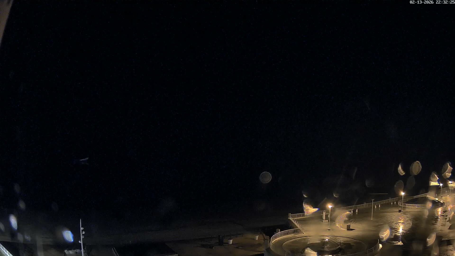 Trégastel, Plage du Coz - Pors Beach Live Cam - Lannion, Côtes-d'Armor, Bretagne, France