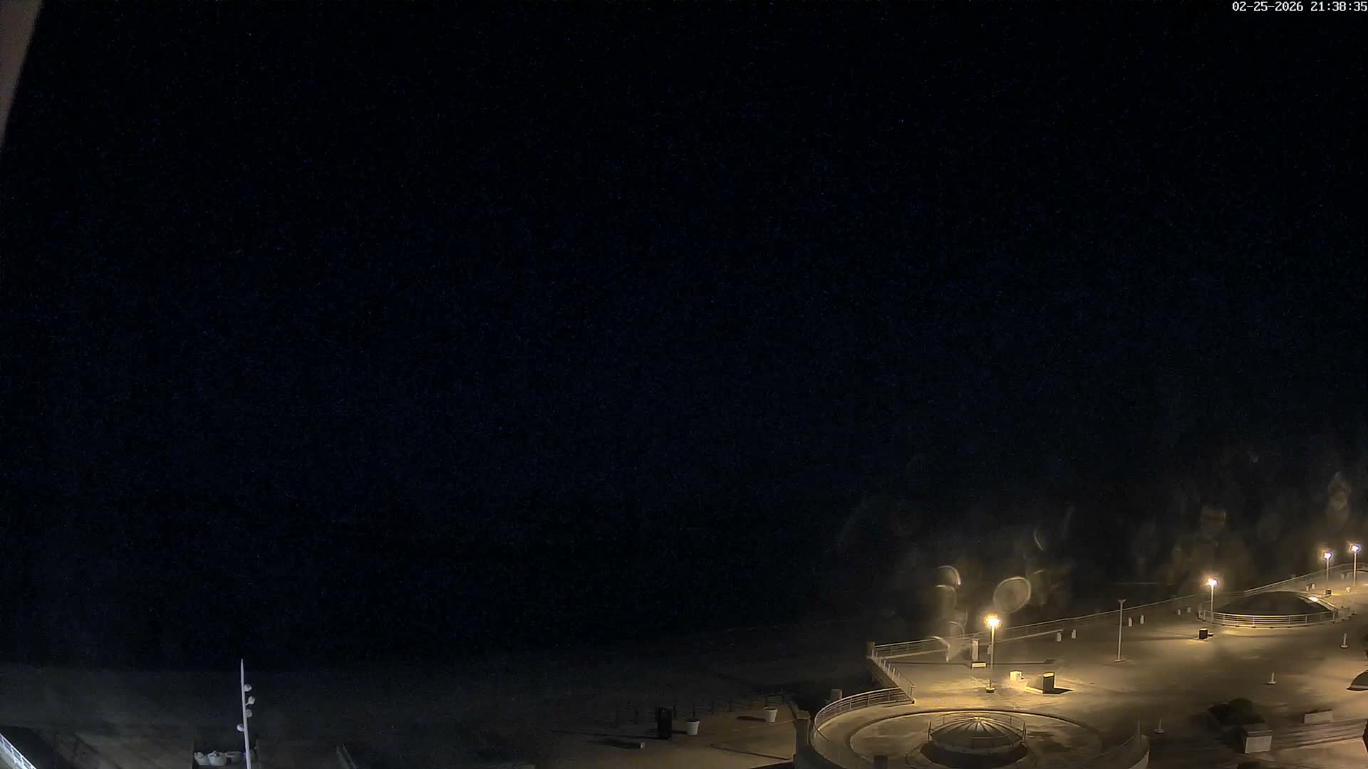 Trégastel, Plage du Coz - Pors Beach Live Cam - Lannion, Côtes-d'Armor, Bretagne, France