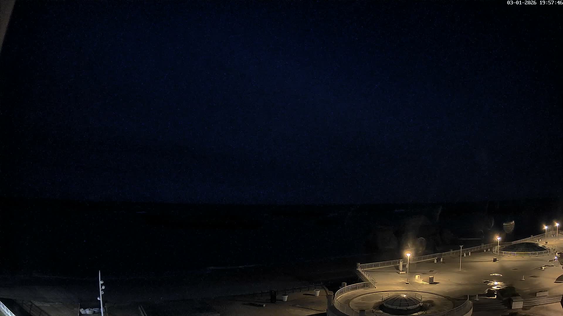 Trégastel, Plage du Coz - Pors Beach Live Cam - Lannion, Côtes-d'Armor, Bretagne, France