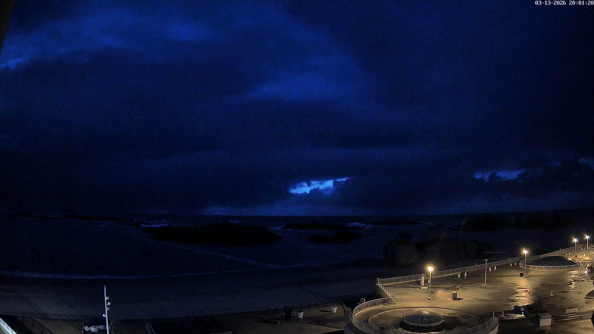 Trégastel, Plage du Coz - Pors Beach Live Cam - Lannion, Côtes-d'Armor, Bretagne, France