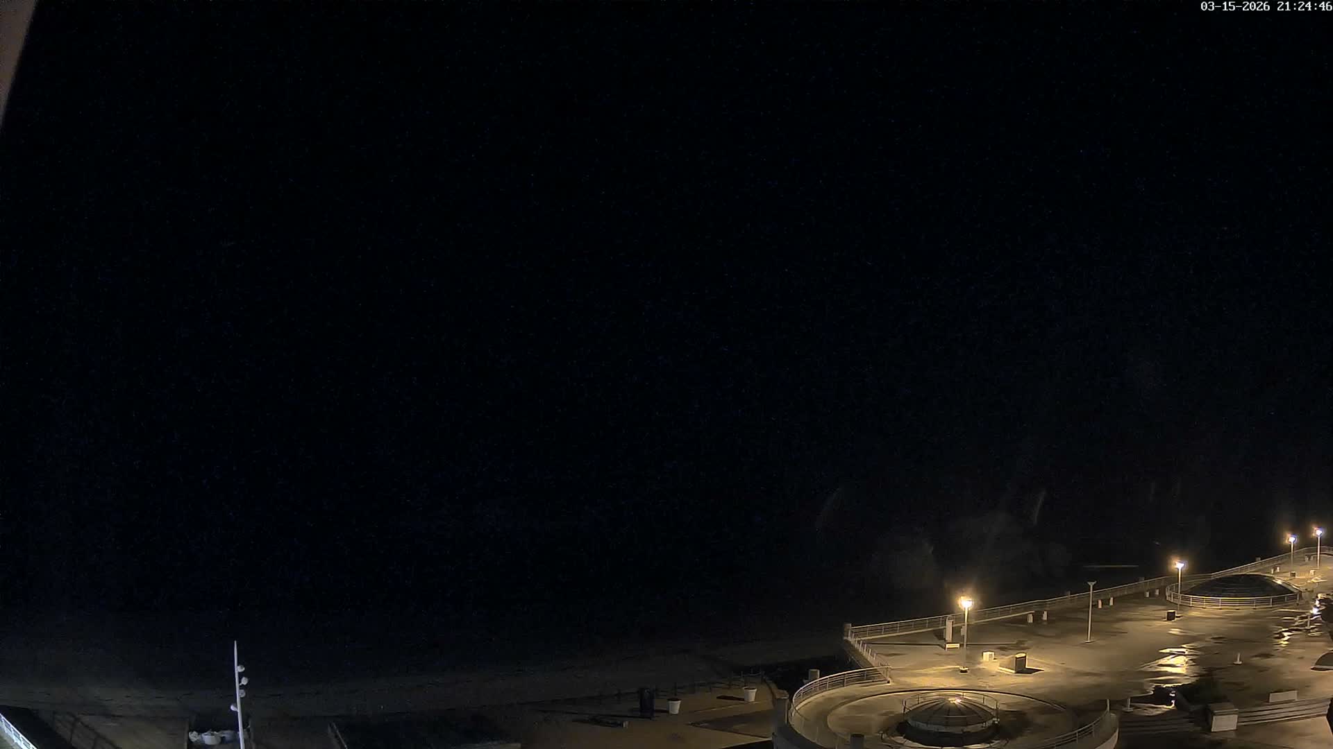 Trégastel, Plage du Coz - Pors Beach Live Cam - Lannion, Côtes-d'Armor, Bretagne, France
