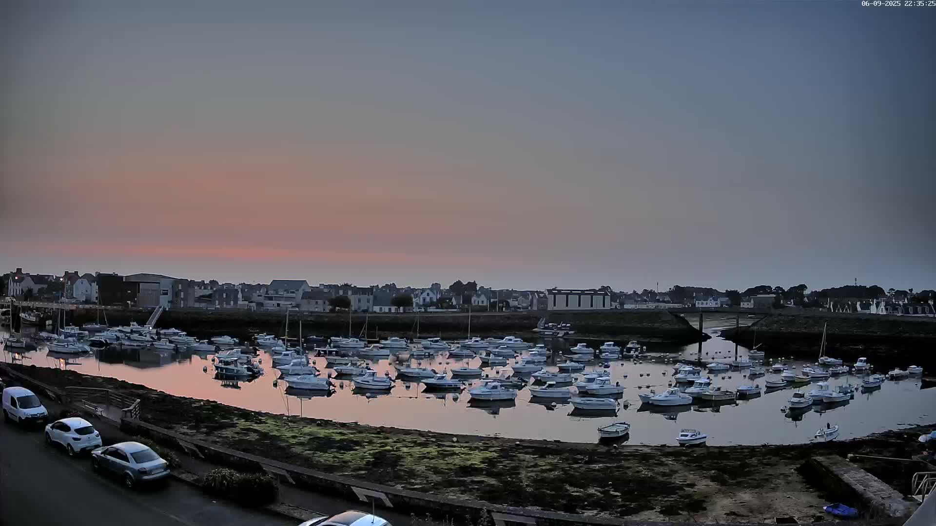 Treffiagat,  Léchiagat Village & Marine Live Cam - Quimper, Finistère, Bretagne, France