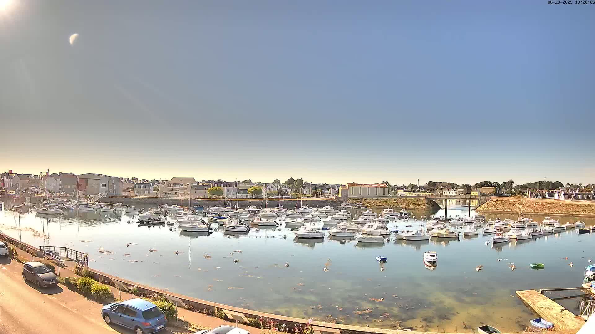 Treffiagat,  Léchiagat Village & Marine Live Cam - Quimper, Finistère, Bretagne, France