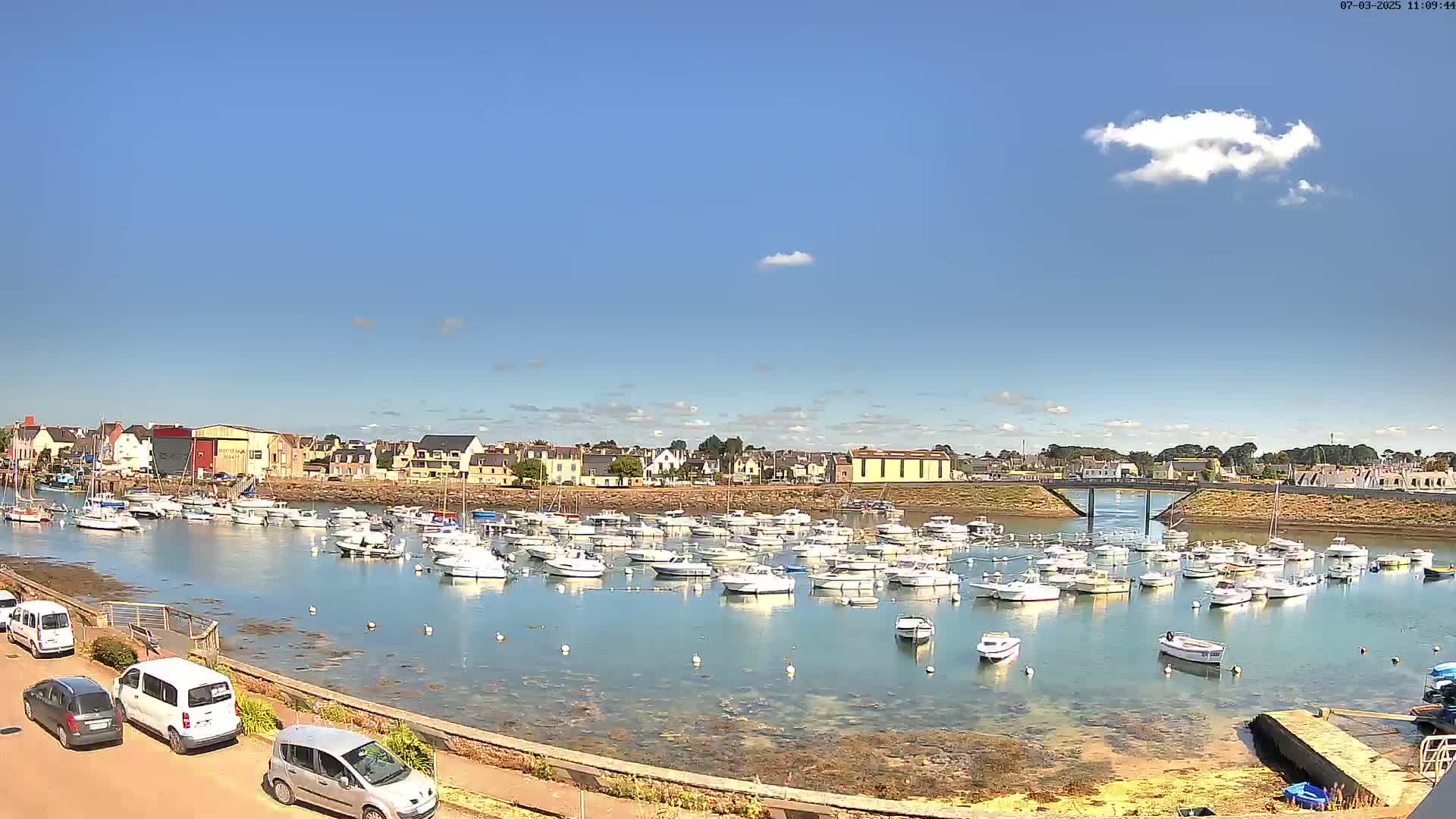 Treffiagat,  Léchiagat Village & Marine Live Cam - Quimper, Finistère, Bretagne, France