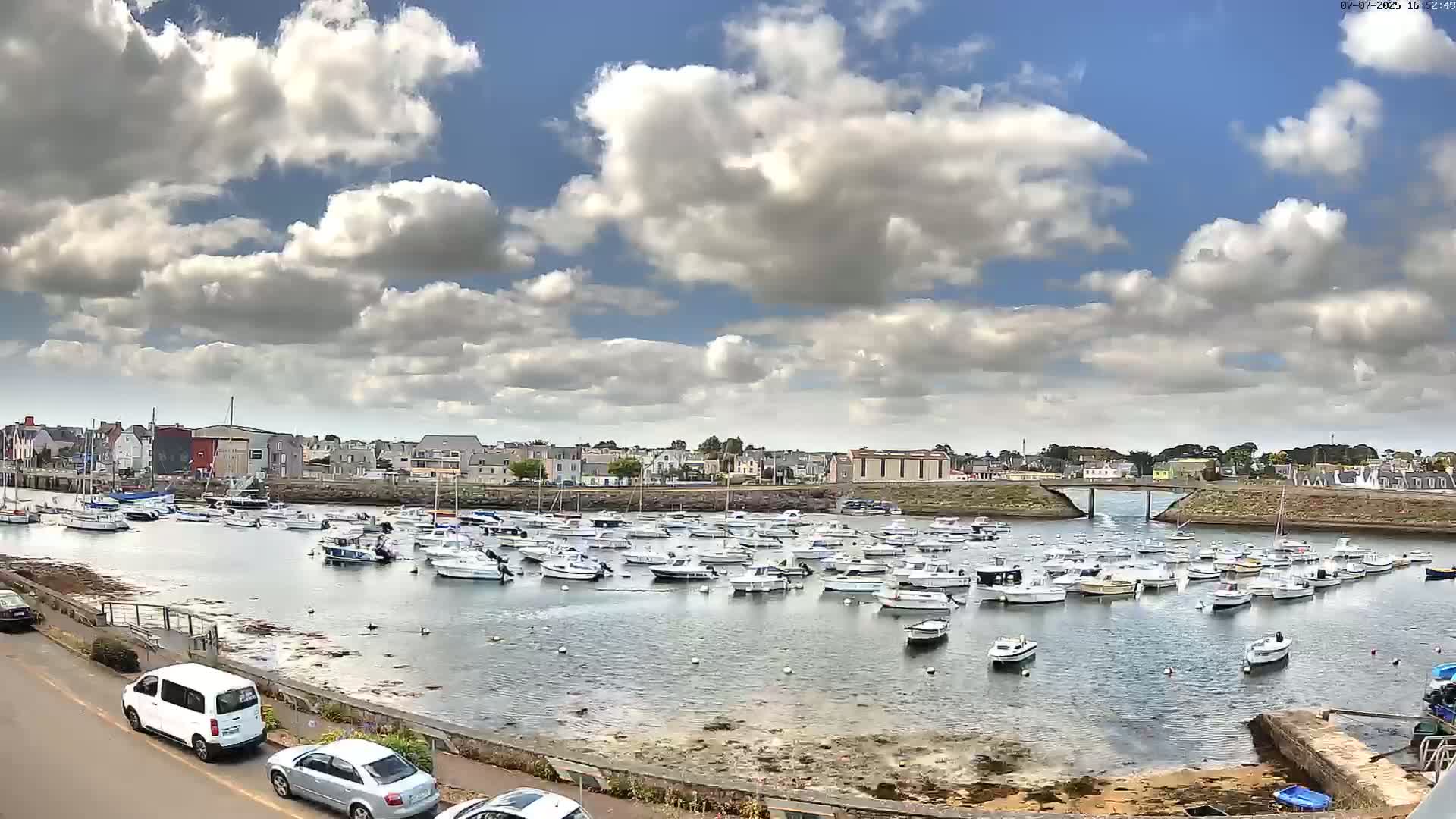 Treffiagat,  Léchiagat Village & Marine Live Cam - Quimper, Finistère, Bretagne, France