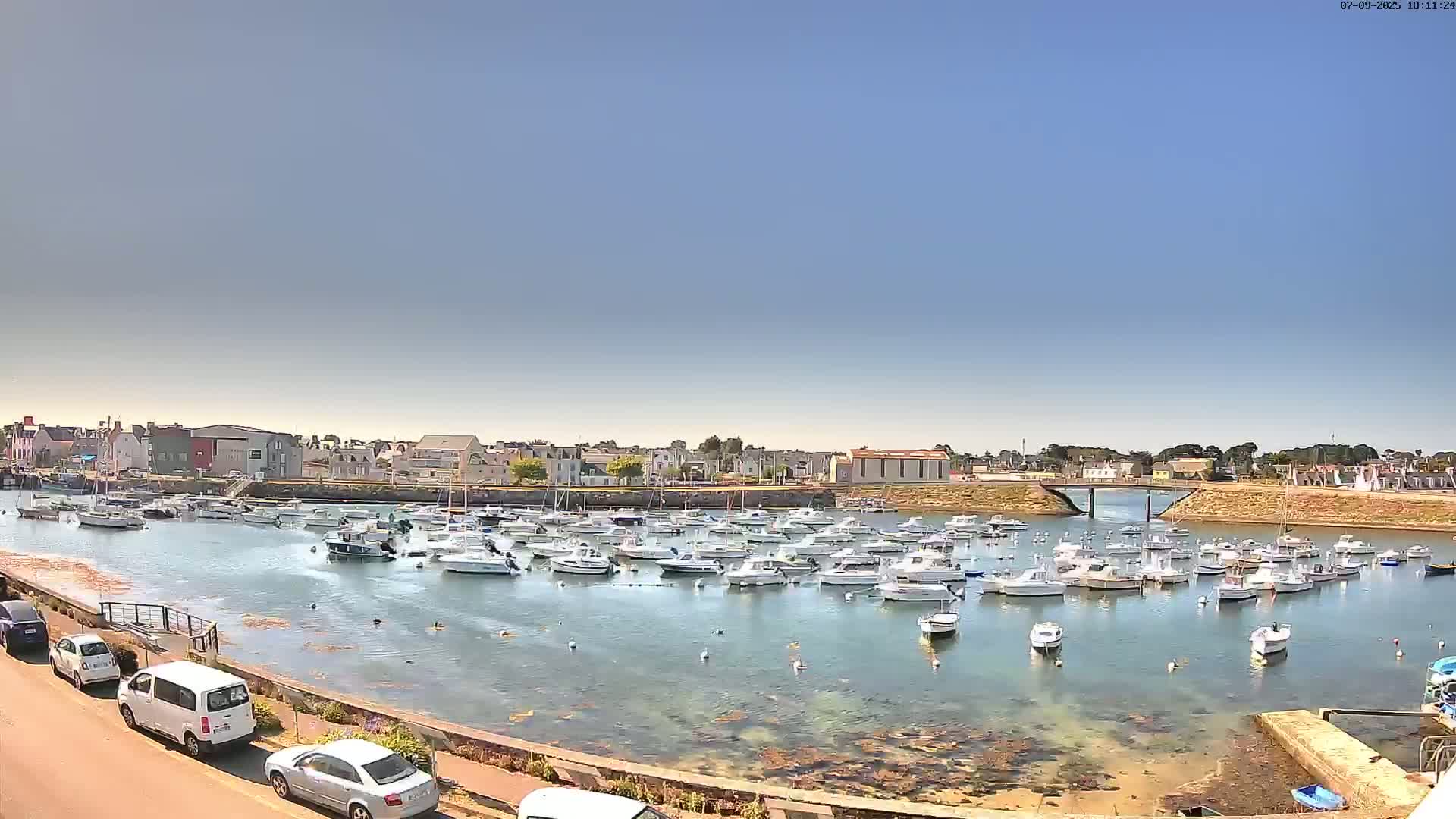 Treffiagat,  Léchiagat Village & Marine Live Cam - Quimper, Finistère, Bretagne, France
