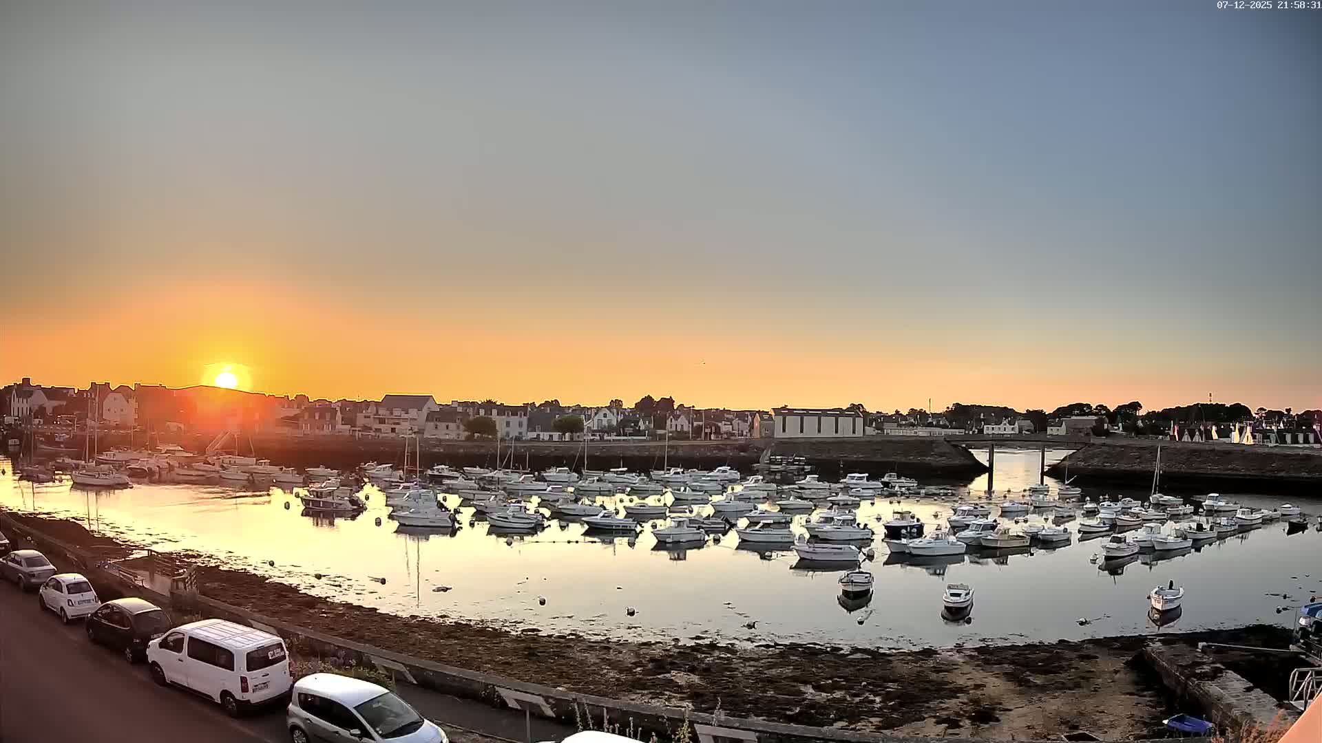 Treffiagat,  Léchiagat Village & Marine Live Cam - Quimper, Finistère, Bretagne, France