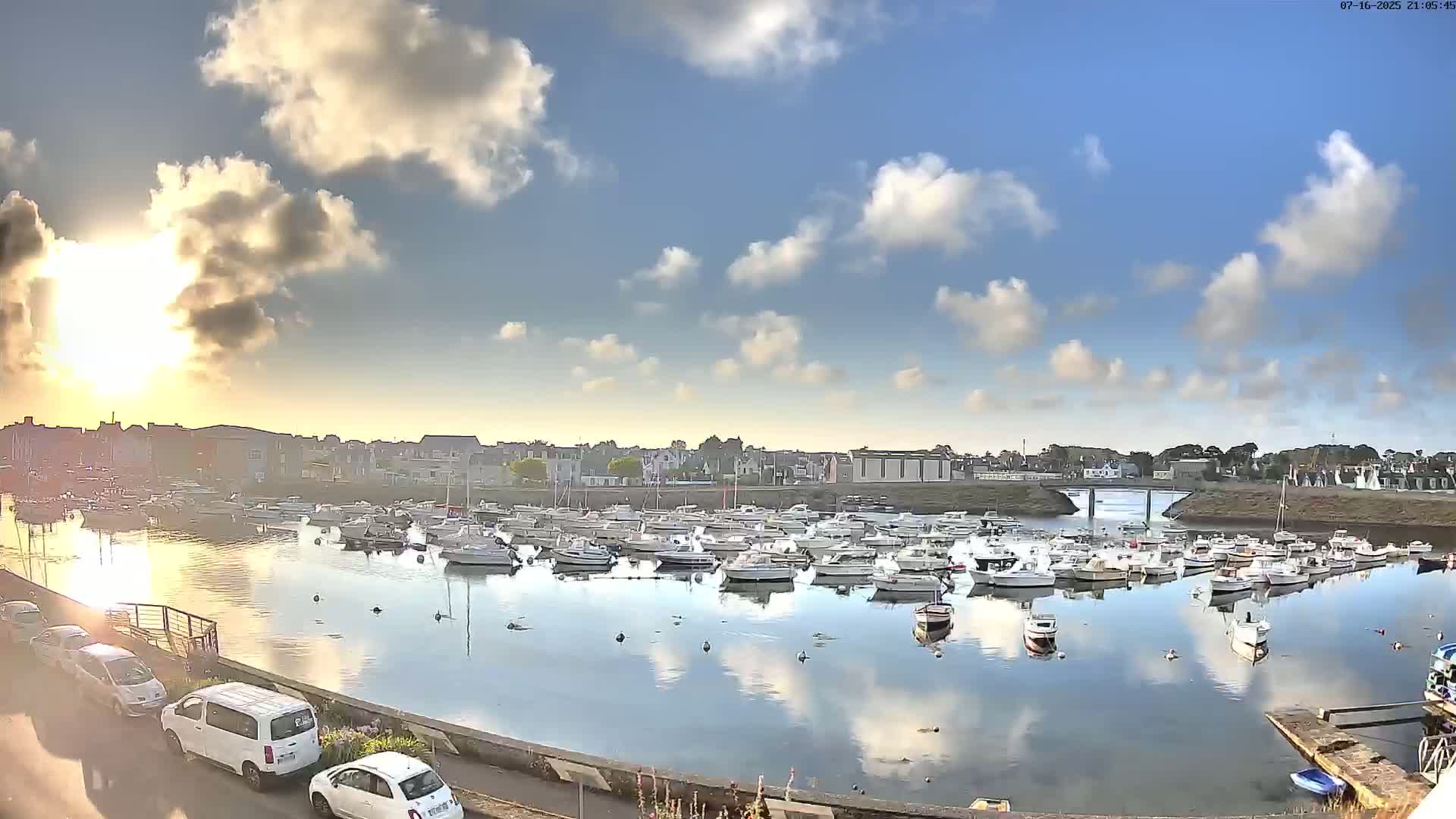 Treffiagat,  Léchiagat Village & Marine Live Cam - Quimper, Finistère, Bretagne, France