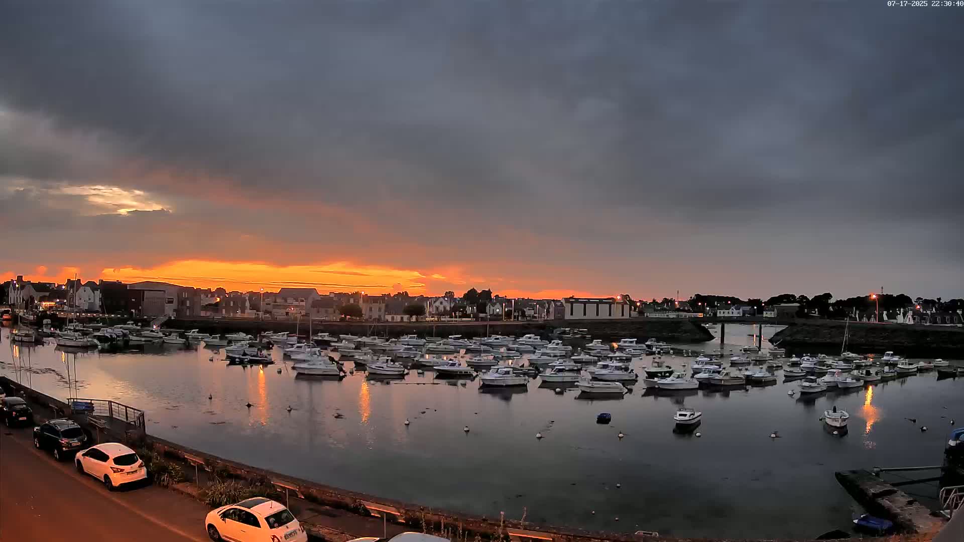 Treffiagat,  Léchiagat Village & Marine Live Cam - Quimper, Finistère, Bretagne, France