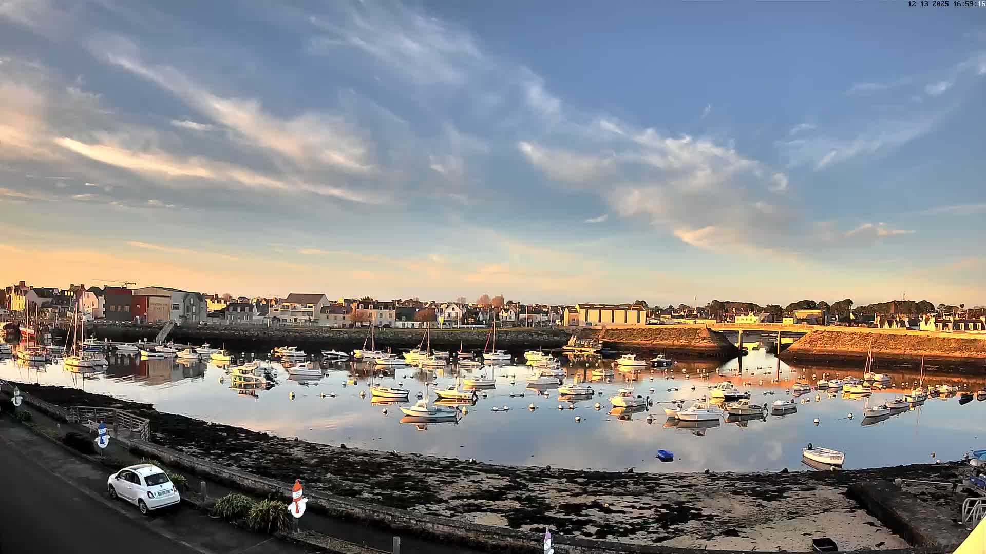 Treffiagat,  Léchiagat Village & Marine Live Cam - Quimper, Finistère, Bretagne, France