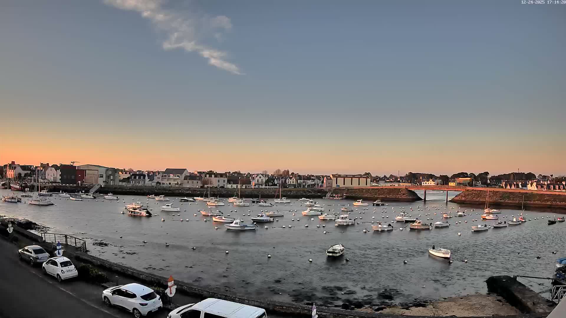 Treffiagat,  Léchiagat Village & Marine Live Cam - Quimper, Finistère, Bretagne, France