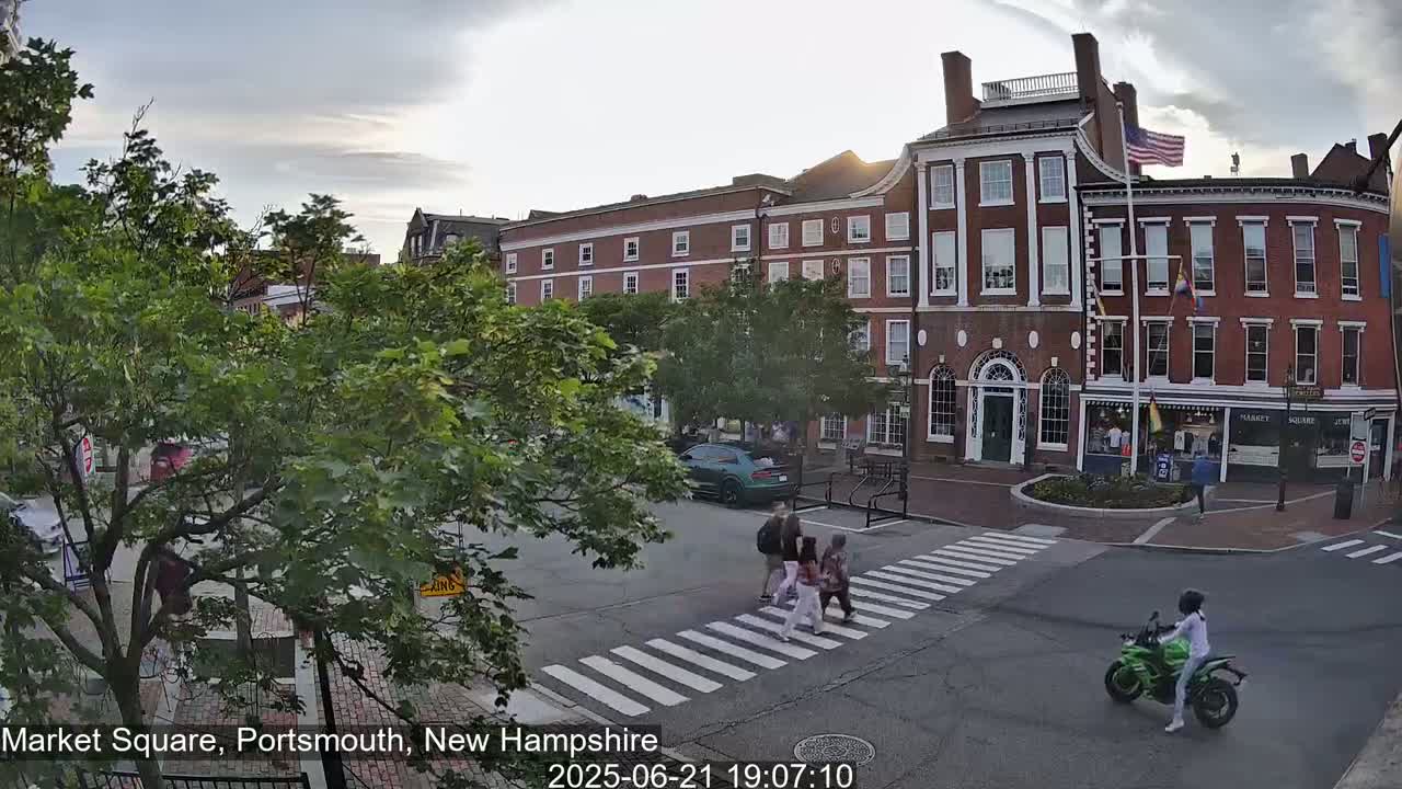 Portsmouth, Market Square Live Cam -  Portsmouth,  New Hampshire, USA