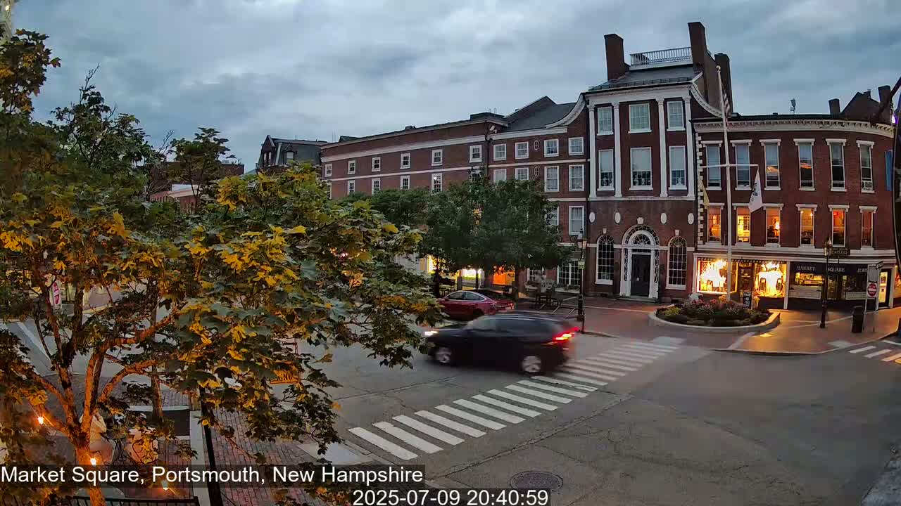 Portsmouth, Market Square Live Cam -  Portsmouth,  New Hampshire, USA