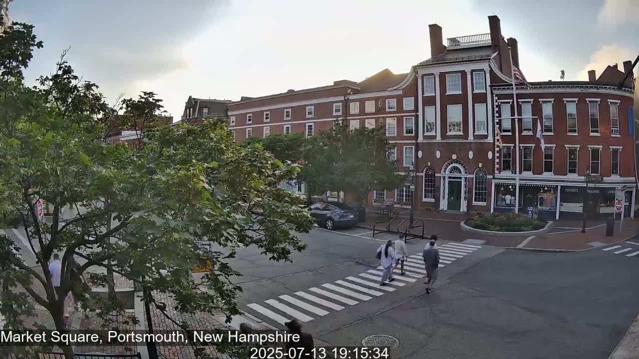 Portsmouth, Market Square Live Cam -  Portsmouth,  New Hampshire, USA