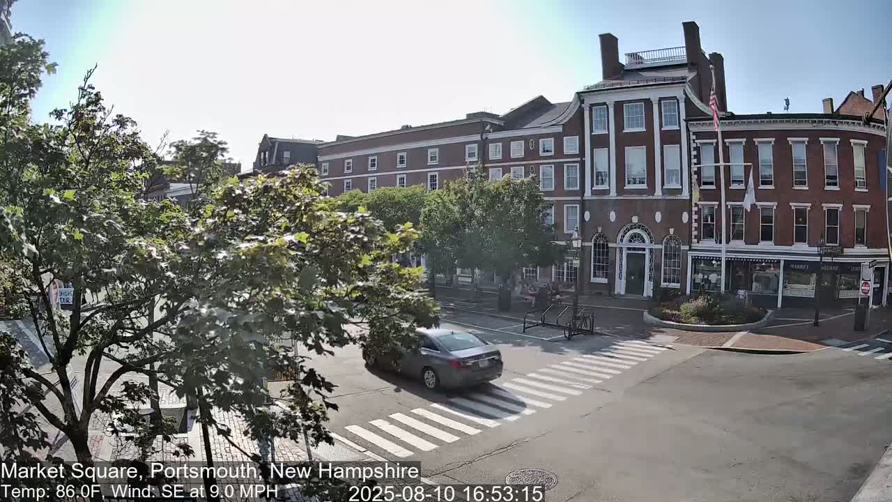 Portsmouth, Market Square Live Cam -  Portsmouth,  New Hampshire, USA