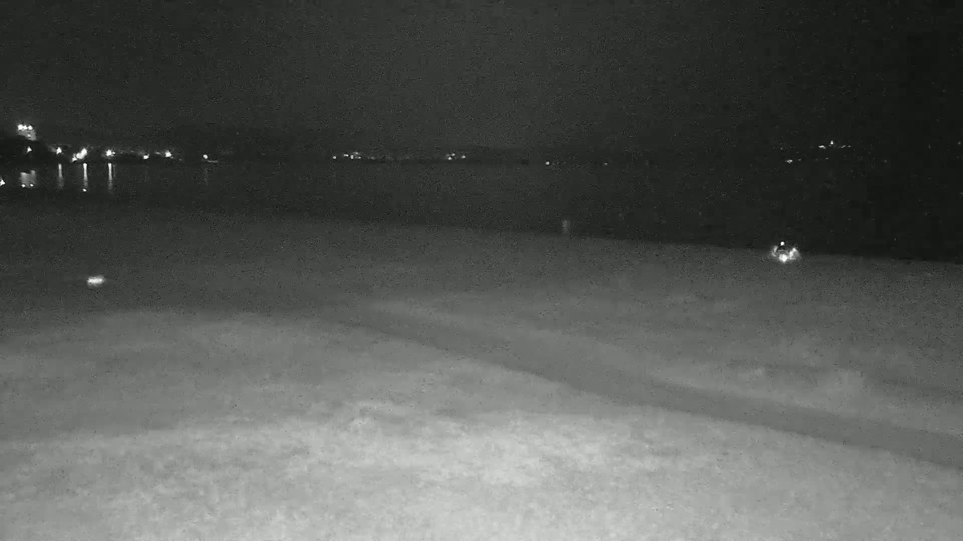 Hyeres, Plage de l'Ayguade Beach & Ayguade  Live Cam - Toulon, Var, Provence-Alpes-Cote d’Azur, France 
