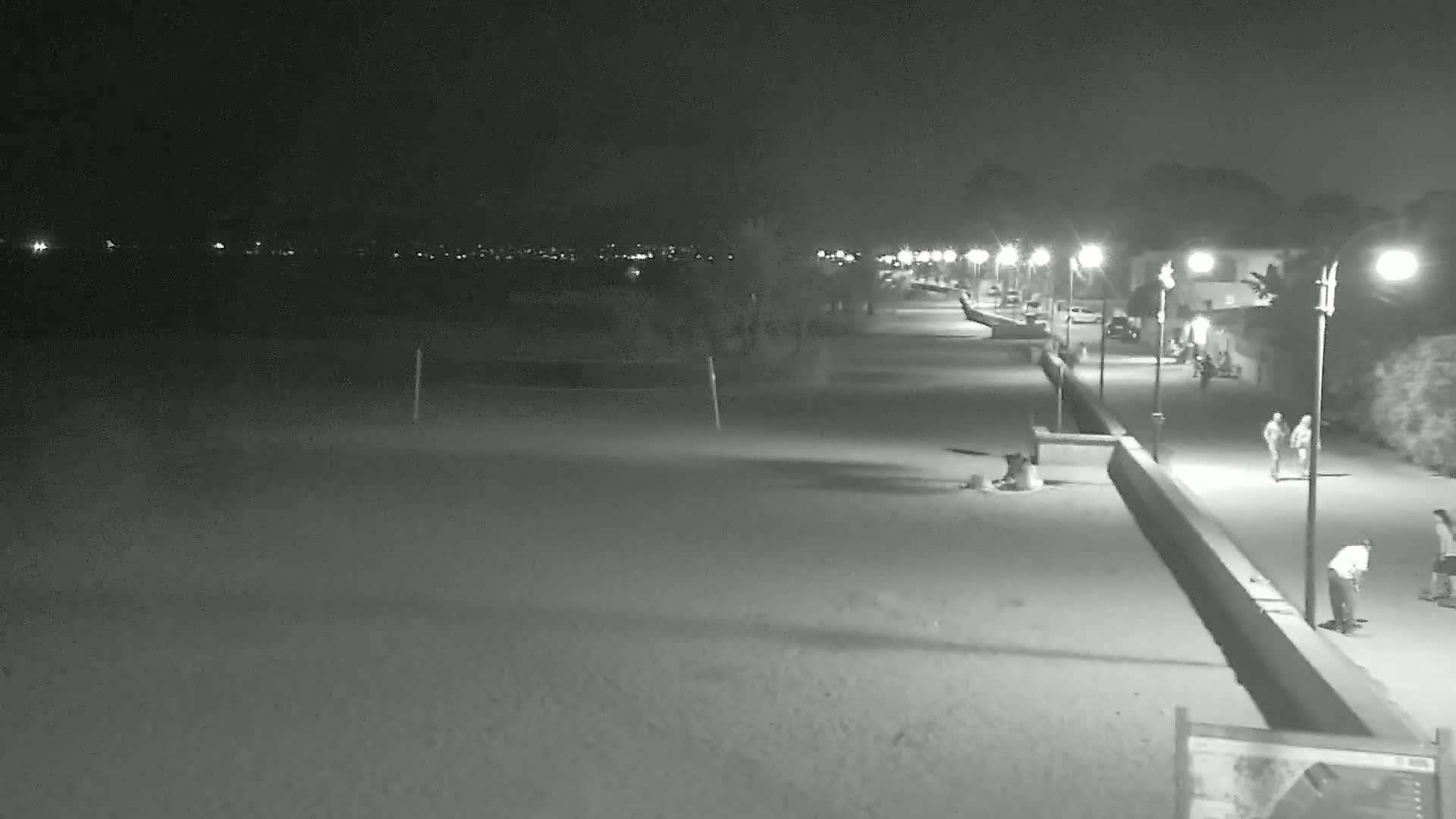Hyeres, Plage de l'Ayguade Beach & Ayguade  Live Cam - Toulon, Var, Provence-Alpes-Cote d’Azur, France 