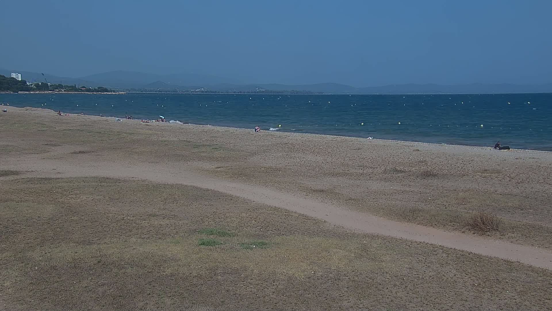 Hyeres, Plage de l'Ayguade Beach & Ayguade  Live Cam - Toulon, Var, Provence-Alpes-Cote d’Azur, France 