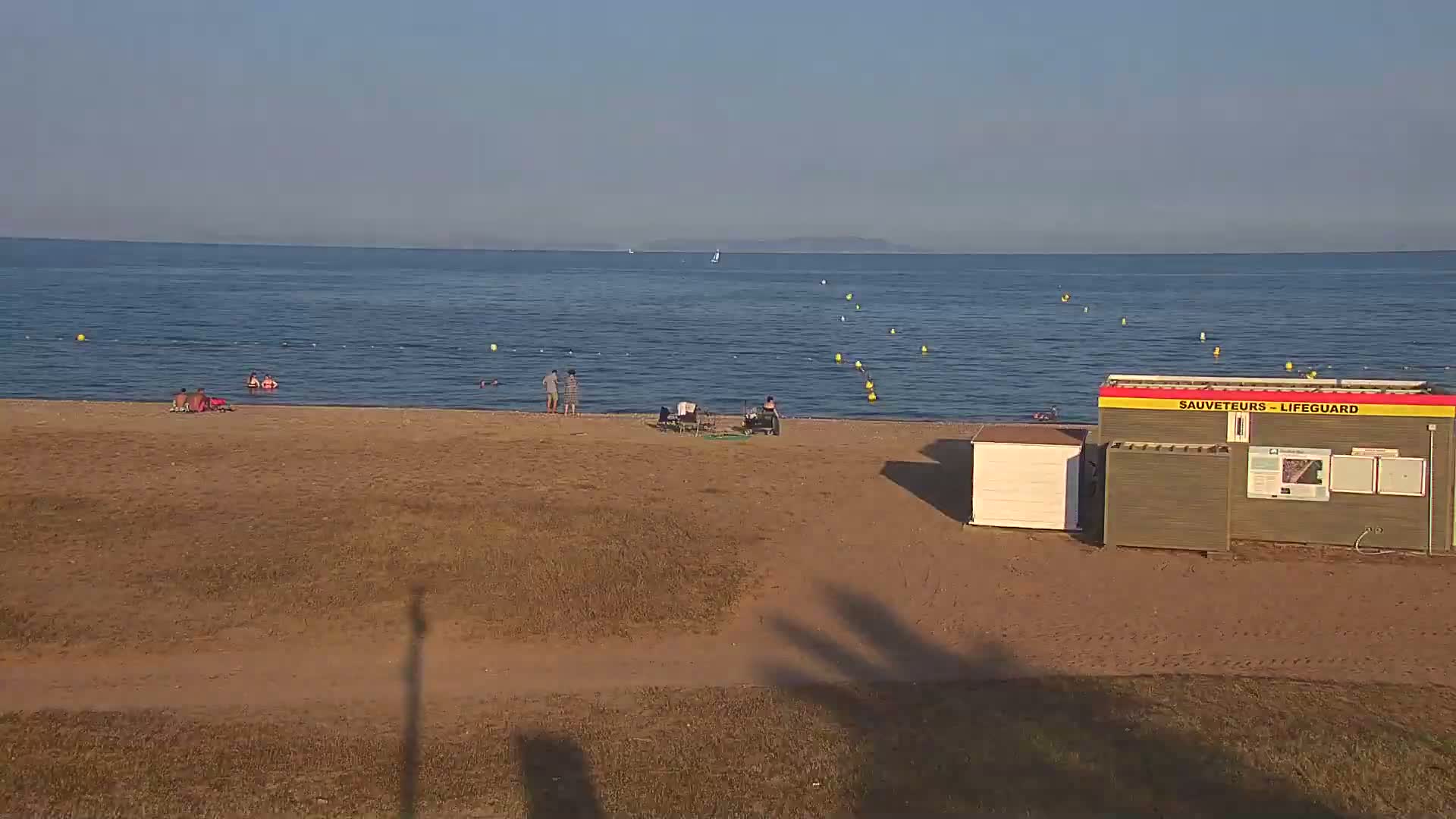 Hyeres, Plage de l'Ayguade Beach & Ayguade  Live Cam - Toulon, Var, Provence-Alpes-Cote d’Azur, France 