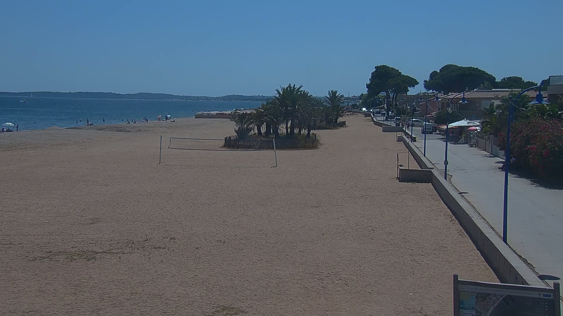 Hyeres, Plage de l'Ayguade Beach & Ayguade  Live Cam - Toulon, Var, Provence-Alpes-Cote d’Azur, France 
