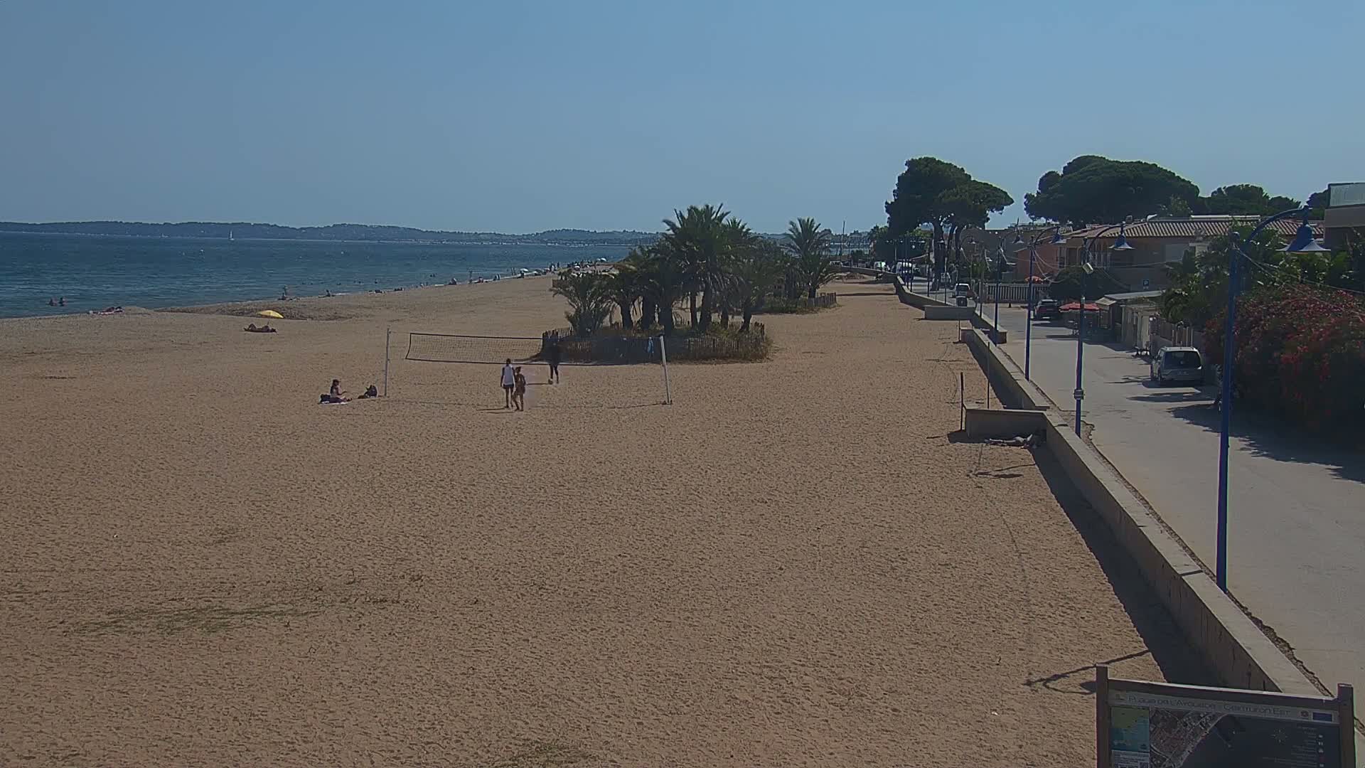 Hyeres, Plage de l'Ayguade Beach & Ayguade  Live Cam - Toulon, Var, Provence-Alpes-Cote d’Azur, France 
