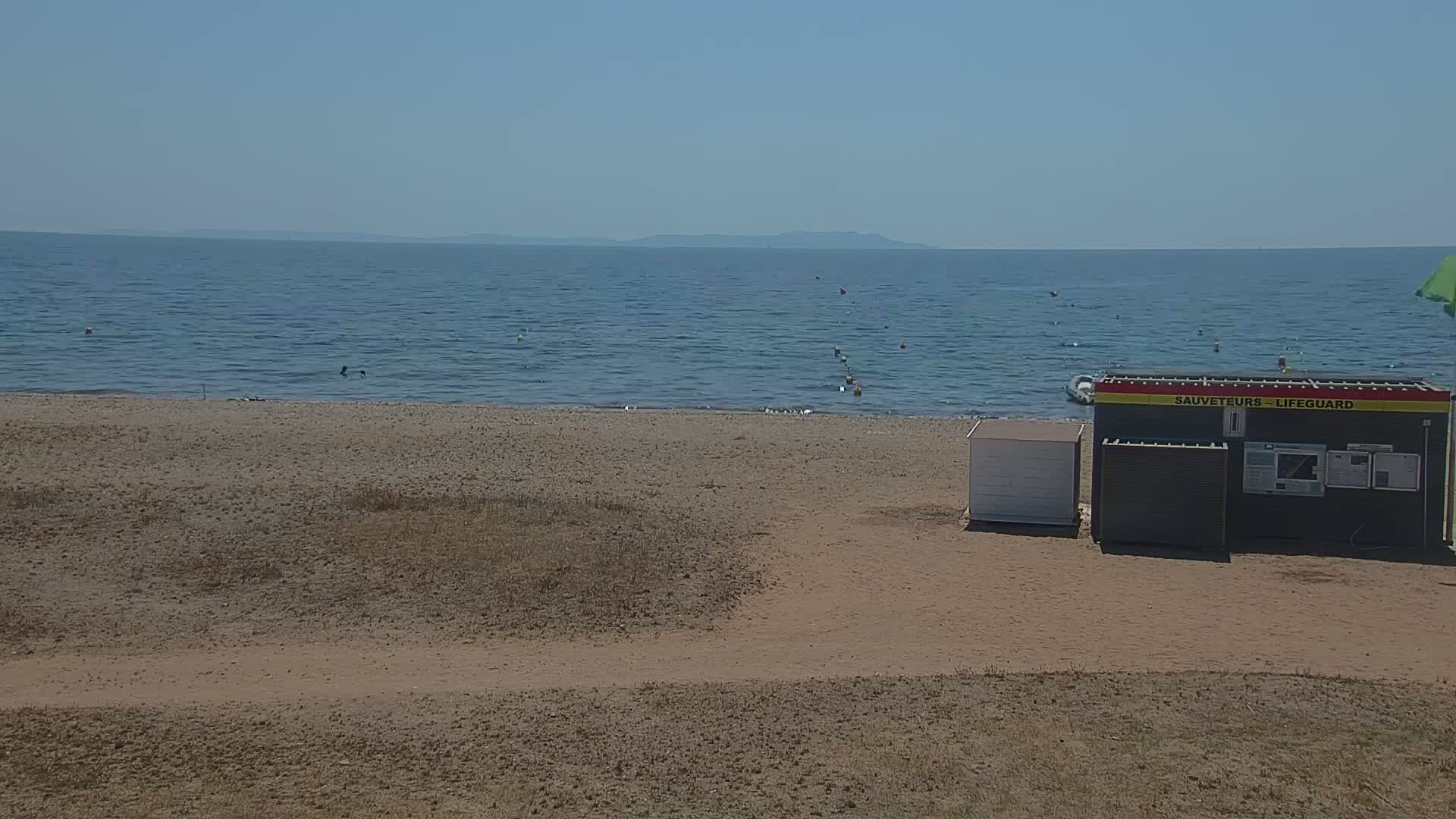 Hyeres, Plage de l'Ayguade Beach & Ayguade  Live Cam - Toulon, Var, Provence-Alpes-Cote d’Azur, France 