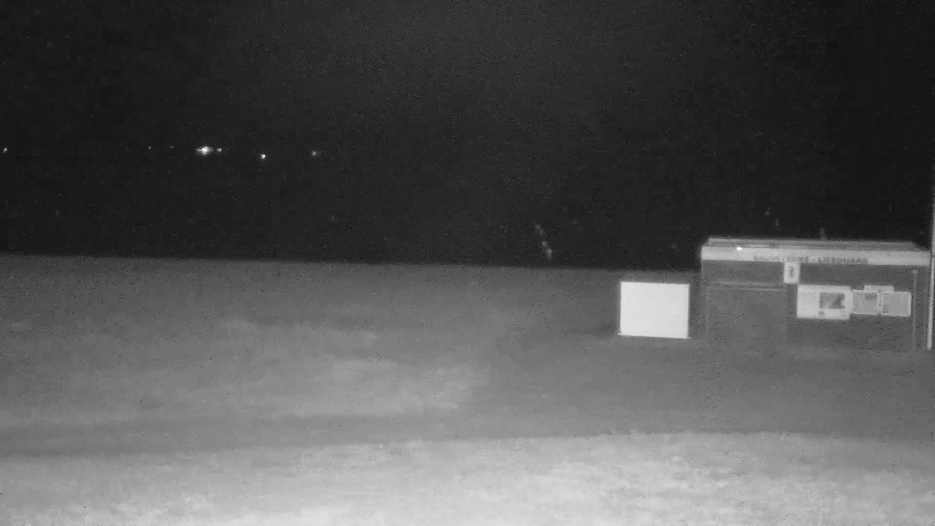 Hyeres, Plage de l'Ayguade Beach & Ayguade  Live Cam - Toulon, Var, Provence-Alpes-Cote d’Azur, France 