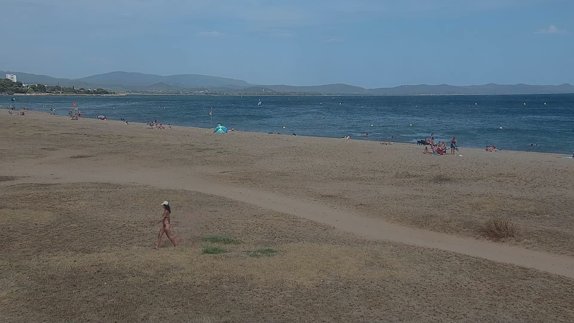 Hyeres, Plage de l'Ayguade Beach & Ayguade  Live Cam - Toulon, Var, Provence-Alpes-Cote d’Azur, France 
