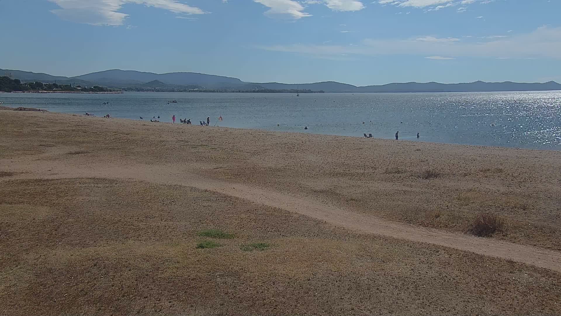 Hyeres, Plage de l'Ayguade Beach & Ayguade  Live Cam - Toulon, Var, Provence-Alpes-Cote d’Azur, France 