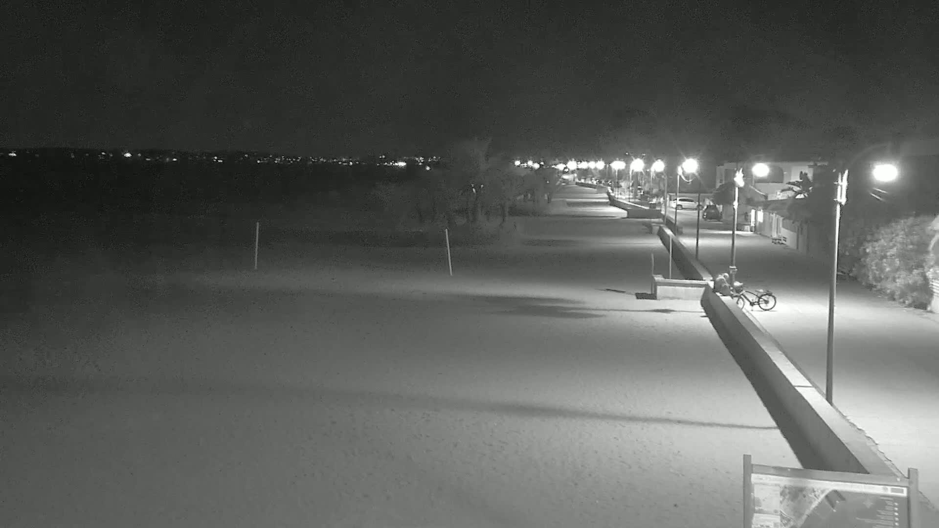 Hyeres, Plage de l'Ayguade Beach & Ayguade  Live Cam - Toulon, Var, Provence-Alpes-Cote d’Azur, France 