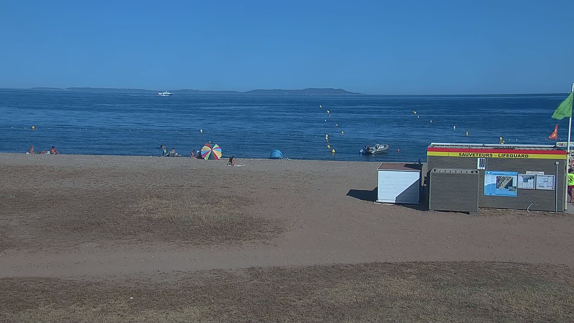 Hyeres, Plage de l'Ayguade Beach & Ayguade  Live Cam - Toulon, Var, Provence-Alpes-Cote d’Azur, France 