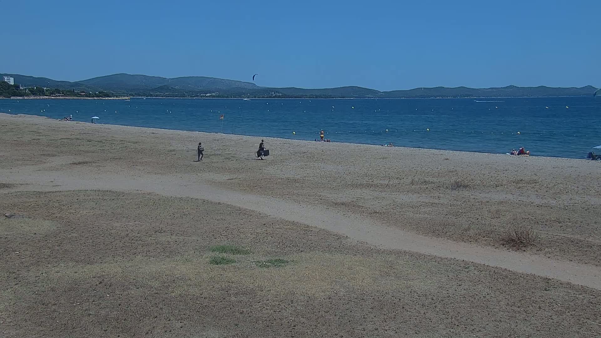 Hyeres, Plage de l'Ayguade Beach & Ayguade  Live Cam - Toulon, Var, Provence-Alpes-Cote d’Azur, France 