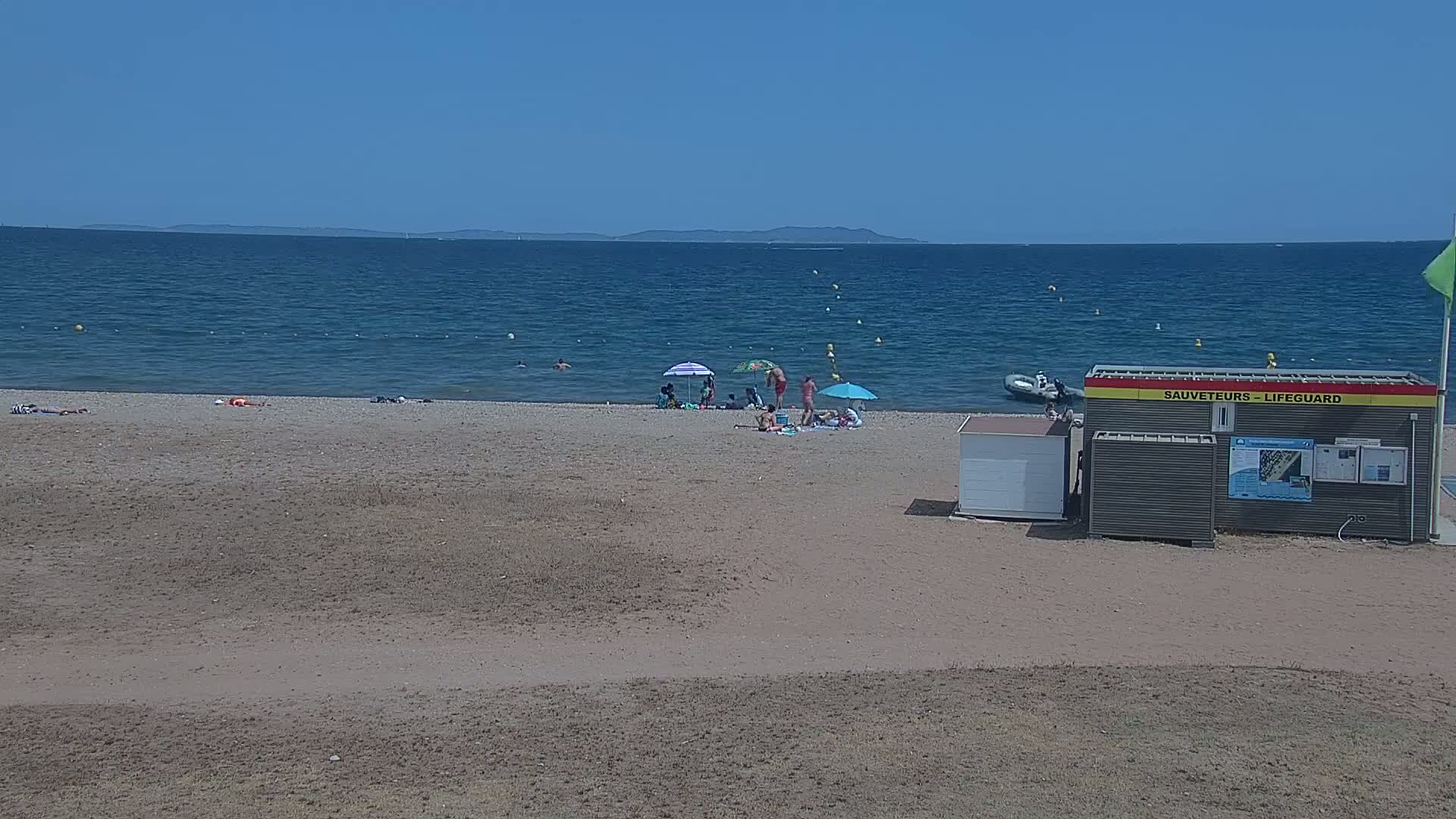 Hyeres, Plage de l'Ayguade Beach & Ayguade  Live Cam - Toulon, Var, Provence-Alpes-Cote d’Azur, France 