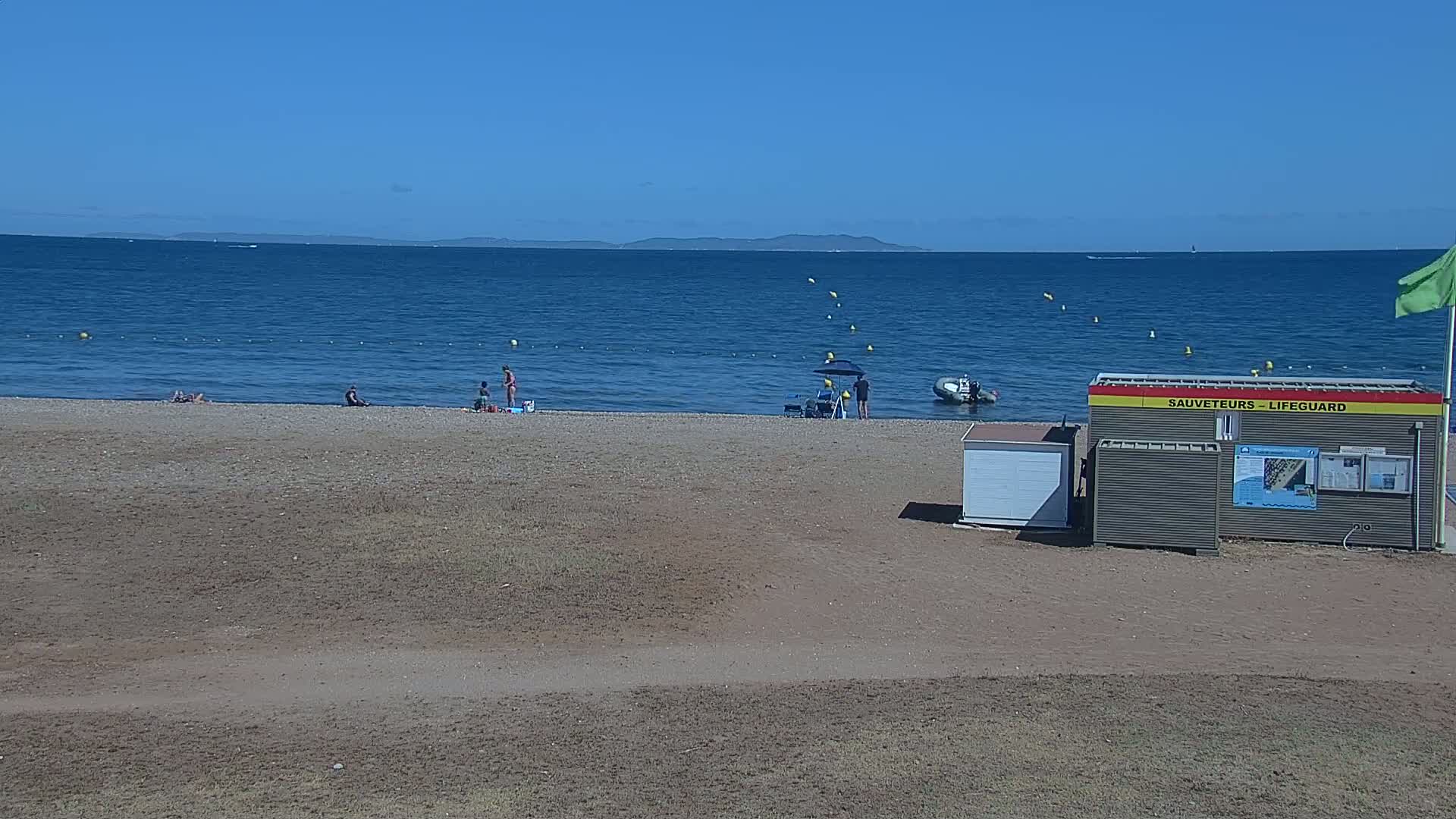 Hyeres, Plage de l'Ayguade Beach & Ayguade  Live Cam - Toulon, Var, Provence-Alpes-Cote d’Azur, France 