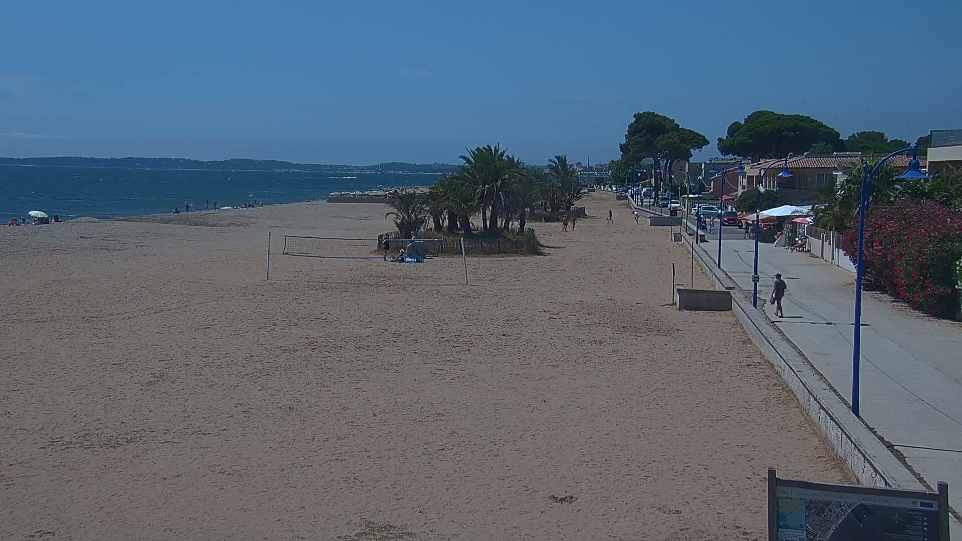 Hyeres, Plage de l'Ayguade Beach & Ayguade  Live Cam - Toulon, Var, Provence-Alpes-Cote d’Azur, France 