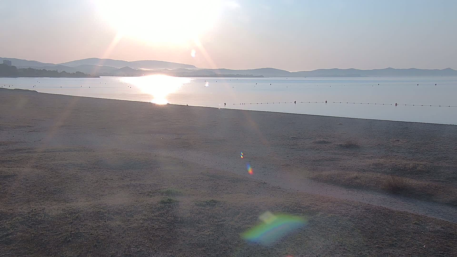 Hyeres, Plage de l'Ayguade Beach & Ayguade  Live Cam - Toulon, Var, Provence-Alpes-Cote d’Azur, France 