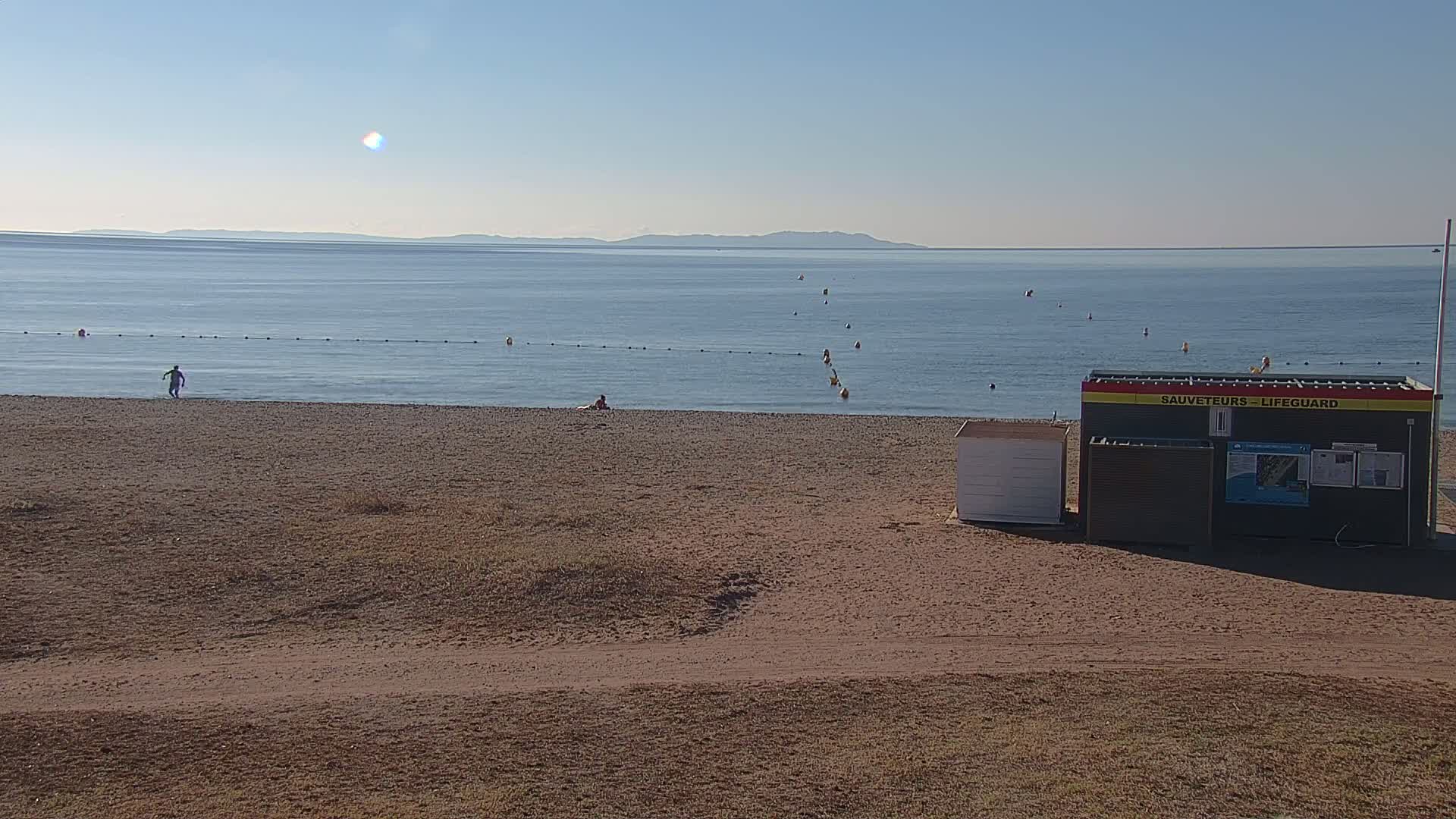 Hyeres, Plage de l'Ayguade Beach & Ayguade  Live Cam - Toulon, Var, Provence-Alpes-Cote d’Azur, France 