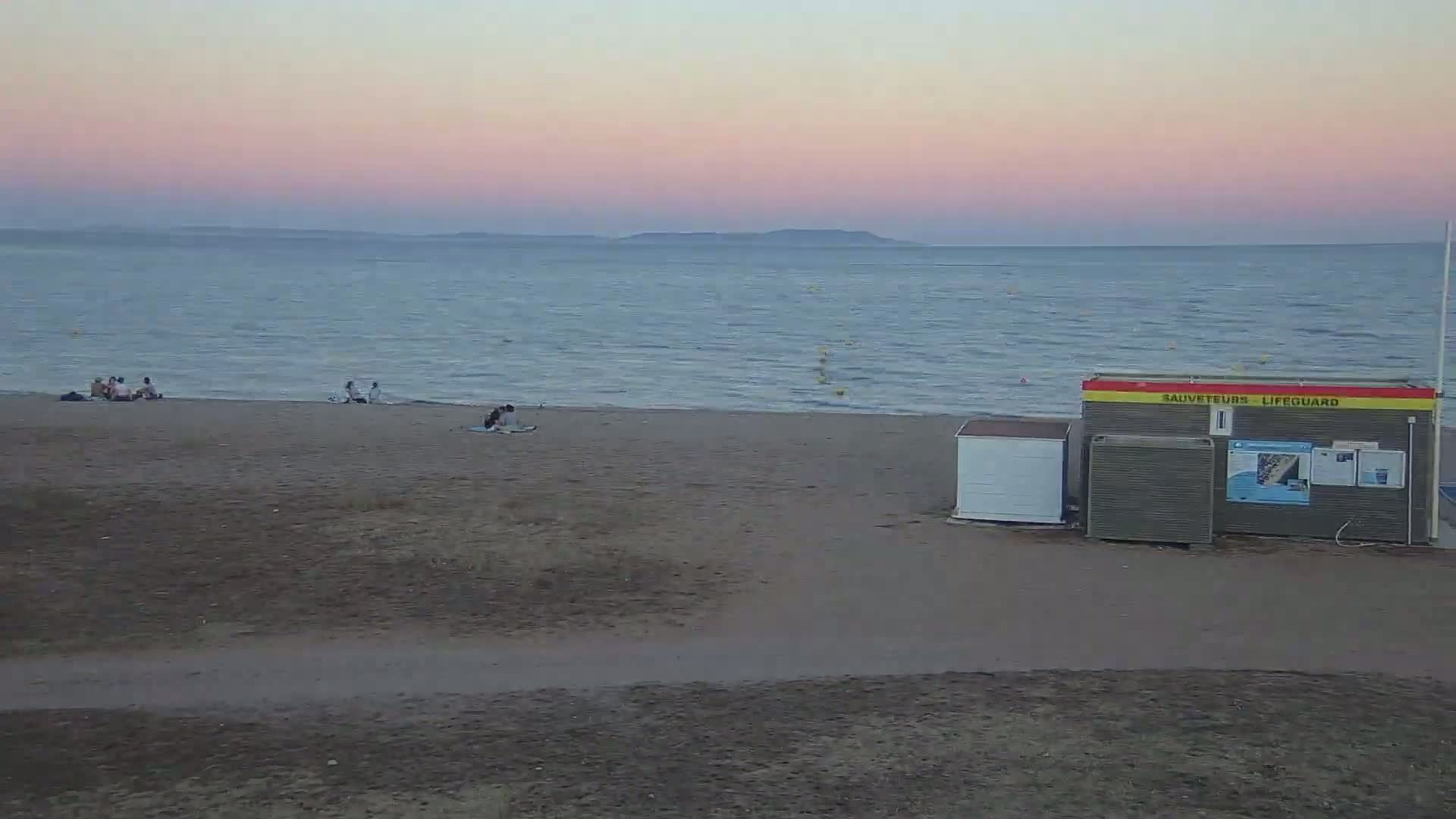 Hyeres, Plage de l'Ayguade Beach & Ayguade  Live Cam - Toulon, Var, Provence-Alpes-Cote d’Azur, France 